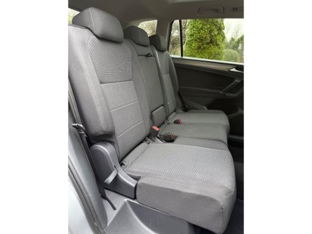 2020 Volkswagen Tiguan 2.0 TDI 150HP Comfortline €27,900 thumbnail