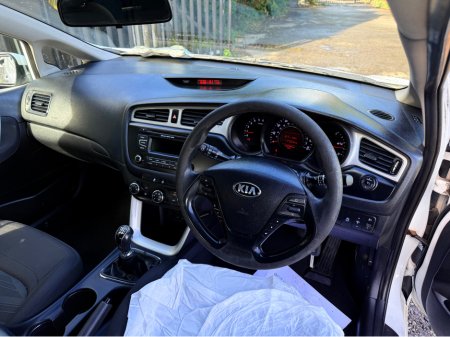 2014 Kia Ceed CEE'D 1.6 CRDI 1 ECODYNAMICS 5 5DR ECO/ISG 126BHP €4,500