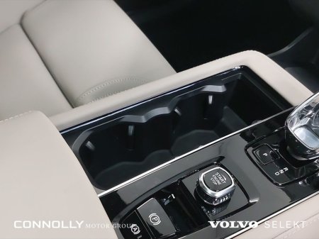 2026 Volvo XC90 Xc90 + T8 Phev Awd Auto thumbnail