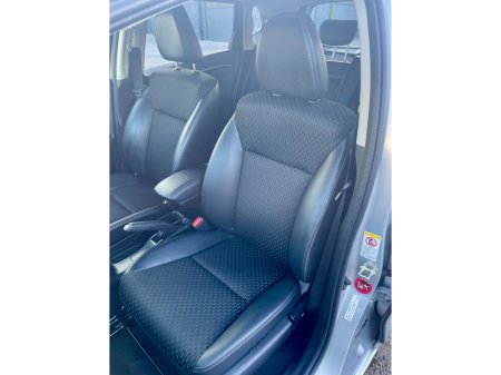 2014 Honda Fit  €8,999 thumbnail