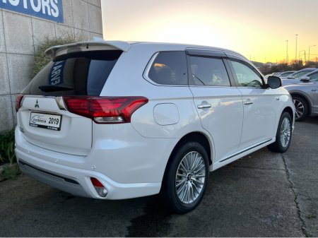 2019 Mitsubishi Outlander G 4WD AUTOMATIC PLUG-IN HYBRID 2.4 PETROL //LOW MILES//HIGH SPEC//HEATED SEATS AND STEERING WHEEL//BLIND SPOT WARNING//ADAPTIVE CRUISE CONTROL// €22,950