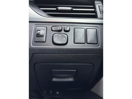 2017 Toyota Avensis 1.6 D-4D Luna Navi Saloon €11,500 thumbnail