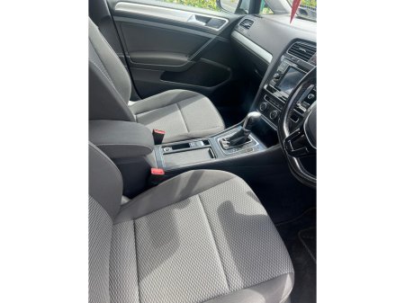 2018 Volkswagen Golf TRENDLINE 1.6 TDI D7F 115HP 5DR A €14,950 thumbnail