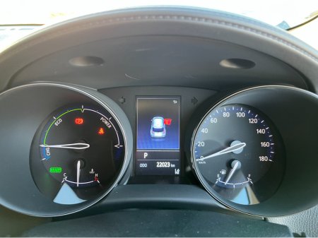 2023 Toyota C-HR SOL HYBRID AUTOMATIC 1.8 PETROL //LOW MILES//HIGH SPEC//HALF LEATHER HEATED SEATS//360 PARKING CAMERAS//KEYLESS ENTRY// €29,950 thumbnail