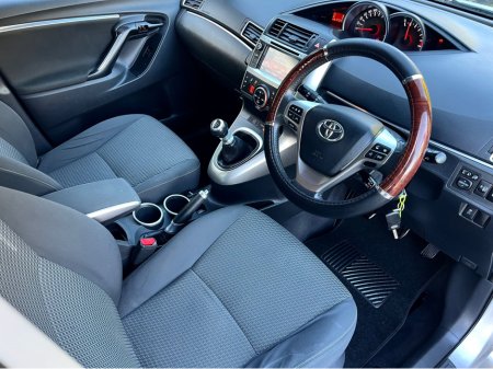 2015 Toyota Verso 1.6 D LUNA SKYVIEW 4DR €6,950 thumbnail