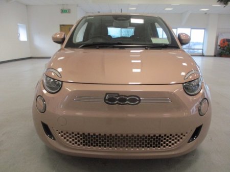 2025 Fiat 500e  €26,145