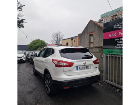 2015 Nissan Qashqai 1.5 DSL XE €10,950 thumbnail