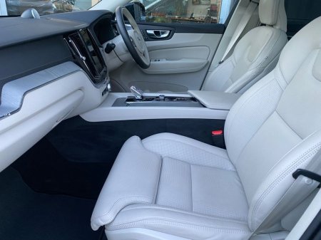 2025 Volvo XC60 T8 Ultra Recharge AWD Auto (PHEV) €67,900 thumbnail