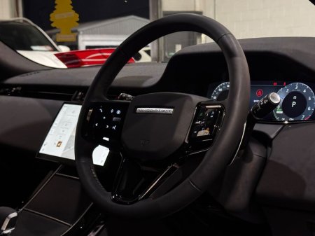 2023 Land Rover Range Rover Evoque Evoque1.5 P300E Dynamic SE thumbnail