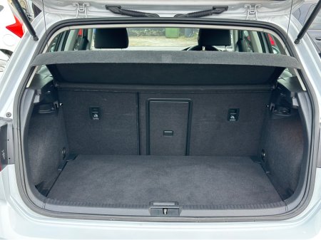 2018 Volkswagen Golf 1.6 TDI SE NAV BLUEMOTION 115PS 5DR €16,950 thumbnail