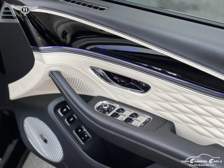 2023 Bentley Flying Spur AZURE €209,950 thumbnail