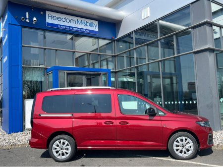 2026 Ford Tourneo Connect Titanium Auto, Wheelchair Accessible €43,404