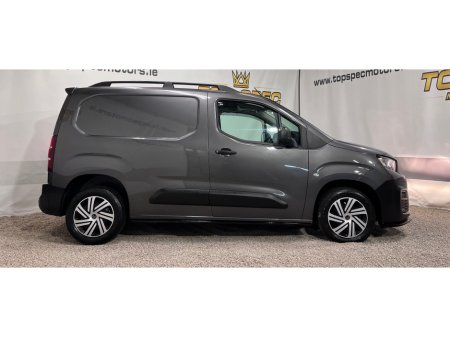 2020 Peugeot Partner 2020 Peugeot partner NEW MODEL 1.6Hdi 3 Seater professional €14,800