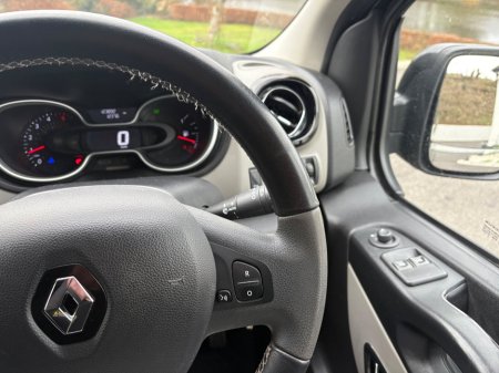 2019 Renault Trafic  €14,950 thumbnail