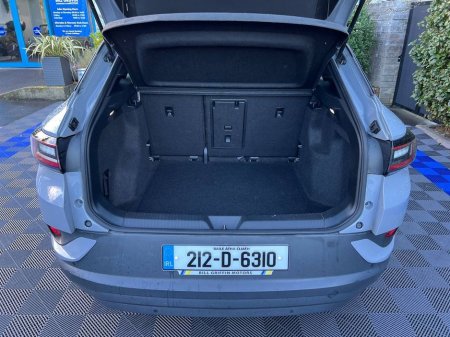 2021 Volkswagen ID.4 PRO LIFE 77KWH // PARKING SENSORS // DIAMOND CUT ALLOYS // LEATHER/ALCANTARA HEATED SEATS €20,900 thumbnail