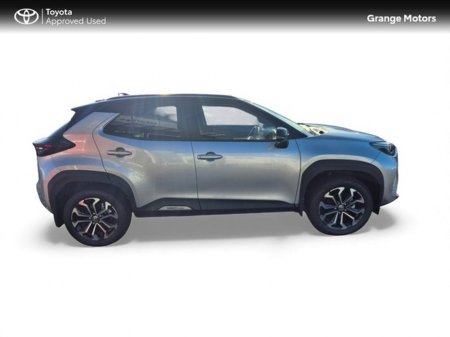 2025 Toyota Yaris Cross 1.5 HYBRID LUNA SPORT BI-TONE 5DR*DEMO MODEL* €35,950