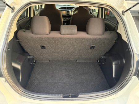 2020 Toyota Yaris  €12,990 thumbnail