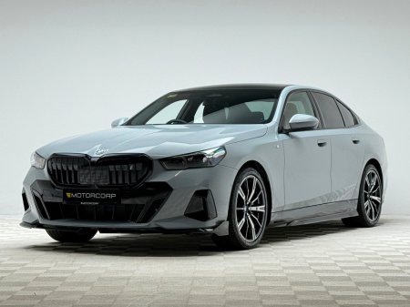 2024 BMW i5 40 M SPORT EDRIVE *PAN ROOF* €63,990 thumbnail