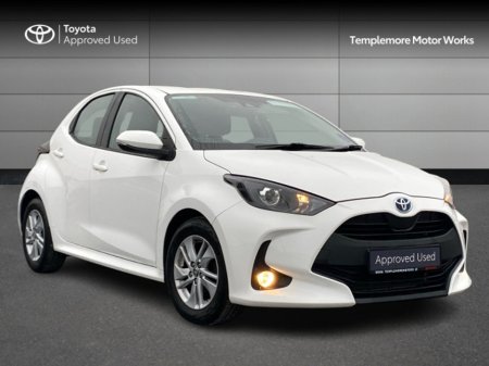 2022 Toyota Yaris YARIS HYBRID LUNA