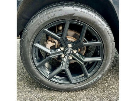 2022 Land Rover Defender ++LOW KM++ 3 SEATS / PLUS VAT €53,000 thumbnail