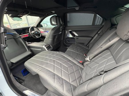 2025 BMW 7 Series M760e xDrive M Sport Pro [Ultimate Pack] €134,995 thumbnail