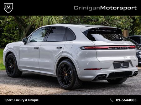 2023 Porsche Cayenne 3.0 E-Hybrid SportDesign Facelift Model €89,900