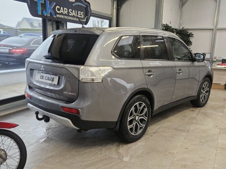 2016 Mitsubishi Outlander 2.2 DI-D 150PS 6MT 4WD 7-Seater Intense €12,750