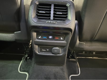 2019 Volkswagen Tiguan (191) TIGUAN 2.0TDI R LINE (LEATHER) DSG 4 MOTION LOW KMS VW/AUDI SPECIALISTS WWW.DENISDARCYCARS.IE €31,950 thumbnail