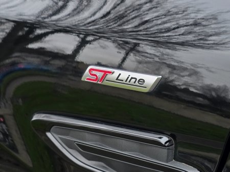 2017 Ford Kuga 1.5TDCi 120PS FWD ST-Line €17,999 thumbnail