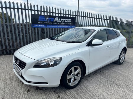 2015 Volvo V40 T3 AUTOMATIC DESIGN €13,750