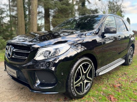 2018 Mercedes-Benz GLE Class GLE 250 AMG NIGHT EDT 4-MATIC * LOW KMS *