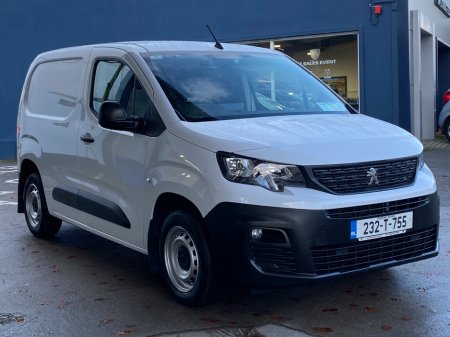 2023 Peugeot Partner 