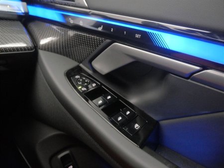 2025 BMW M5 Touring €139,900 thumbnail