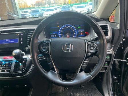 2017 Honda Odyssey €21950 2017 HONDA ODYSSEY HYBRID 7 SEATER AUTOMATIC ABSOLUTE SENSING  2.0 AUTOMATIC / CRUISE CONTROL / REVERSE CAMERA / AUTOMATIC DOORS €21,950 thumbnail