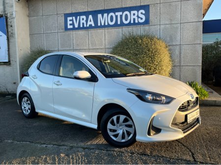 2021 Toyota Yaris X HYBRID 1.5 AUTOMATIC PETROL //KEYLESS ENTRY//REVERSE CAMERA//ADAPTIVE CRUISE CONTROL// €15,950