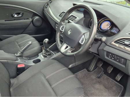 2014 Renault Fluence DYNAMIQUE 1.5 DCI 90 4 2 4DR €5,900