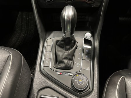 2018 Volkswagen Tiguan (182) HIGHLINE 2.0TDI DSG 4 MOTION  FULL LEATHER LOW KMS VW/AUDI €27,950 thumbnail