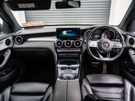 2021 Mercedes-Benz GLC Class GLC 300 DE 4MATIC AMG LINE €39,950 thumbnail