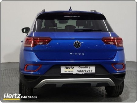 2023 Volkswagen T-Roc LIFE TDI 2.0 Diesel Manual €27,495 thumbnail