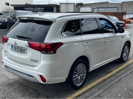 2019 Mitsubishi Outlander 4H PHEV CVT...FINANCE AVAILABLE...WARRANTY INCLUDED €17,900 thumbnail