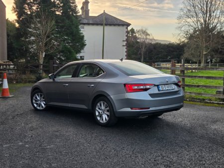 2016 Skoda Superb STYLE 2.0 TDI 190BHP DSG 4DR AUTO €10,950 thumbnail