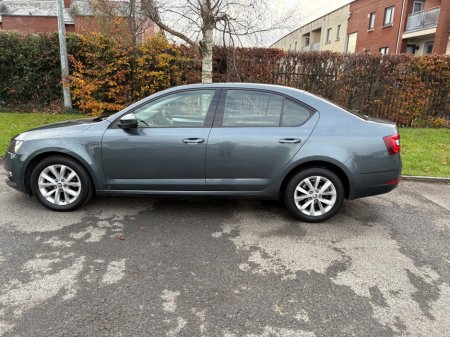 2019 Skoda Octavia AMBITION 1.6 TDI 115HP DSG 4 4DR AUTO €8,950 thumbnail