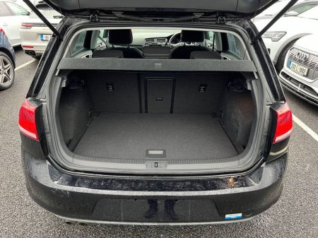 2014 Volkswagen Golf HIGHLINE 1.4 TSI AUTO // FULL SERVICE HISTORY // REVERSE CAMERA // LANE ASSIST €13,900 thumbnail