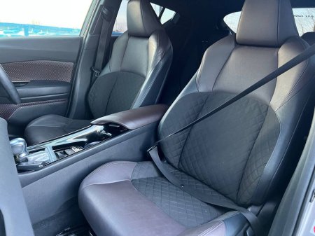 2017 Toyota C-HR MODELLISTA 1.8 HYBRID // 18