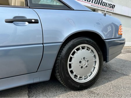 1991 Mercedes-Benz SL Class *TINY MILAGE* 300-24V AUTO 2DR €27,900 thumbnail