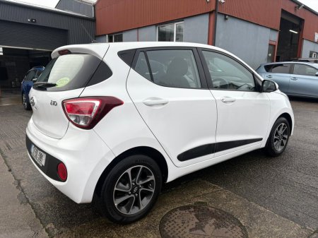 2017 Hyundai i10 DELUXE 4DR thumbnail