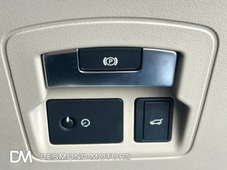 2018 Land Rover Range Rover Velar VEL 2.0 TD4 S 5DR AUTO €30,899 thumbnail