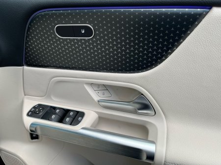 2025 Mercedes-Benz GLB 200 Progressive Plus 7 Seater SUV *Saving €12,779 from New* €58,950 thumbnail