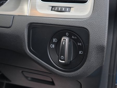 2016 Volkswagen Golf 1.2 TSI DSG 5DR 110HP Comfortline €13,990 thumbnail