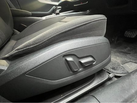 2021 Audi A4 €32950 2021 AUDI A4 35 TDI ADVANCED AUTOMATIC HEATED SEATS - REVERSE CAMERA - CRUISE CONTROL - CARPLAY €32,950 thumbnail